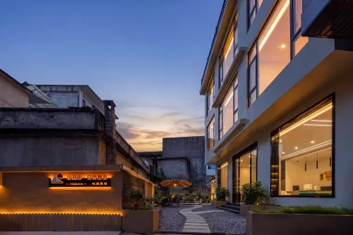 Mountain Cluster Mountain · Sunrise Fairy Valley Villa Designer Garden Boutique Hotel