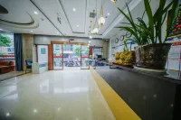 Longshan Peak Forest Hotel