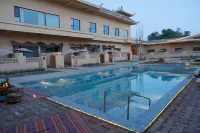 Kuqa Royal Mansion Hotel - مسبح