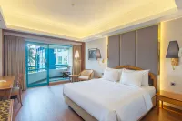 Blue Sky Hotel - Parkplatz