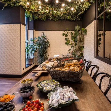 Latroupe Jardin Secret Hotels in Ixelles