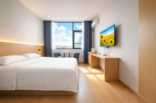 Blue Will Hotel (Gushi Zhongyuan Road Xiushui Park)