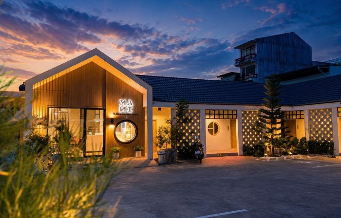 Mani Ranong Hotel