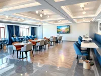 Cloud Cinema · Skyline View | City View Retreat - رومانسي