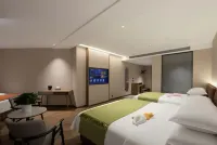 Yining Boyue Shengtin Hotel - Dağ Manzaralı