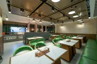 James Joyce Coffetel (Beijing South Railway Station Caoqiao Metro Station - breakfast