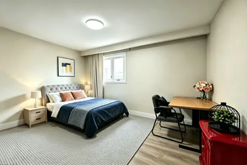 Private Room Downtown Toronto Queen Street Oasis - New