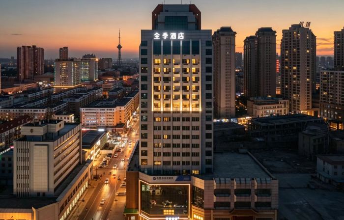 JI Hotel (Fuxin Jiefang Square)