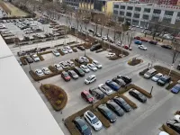 全季酒店（三河燕郊政務中心店） - 停車場
