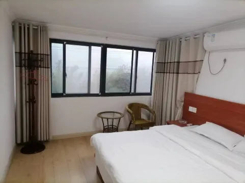 Sleeping Tiger Mountain Express Hotel