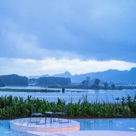 Puzhe Heishui Yueshan 270 ° Borderless Pool C Lake View Hotel