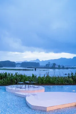 Puzhe Heishui Yueshan 270 ° Borderless Pool C Lake View Hotel Hotels in 