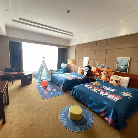 Golden Hotel