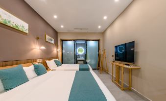 Floral Hotel · Taishan Oak Wei Hotel (Hongmen Mountain Entrance )