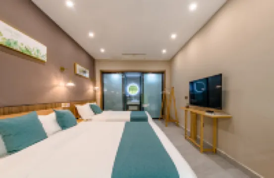 Floral Hotel · Taishan Oak Wei Hotel (Hongmen Mountain Entrance ）