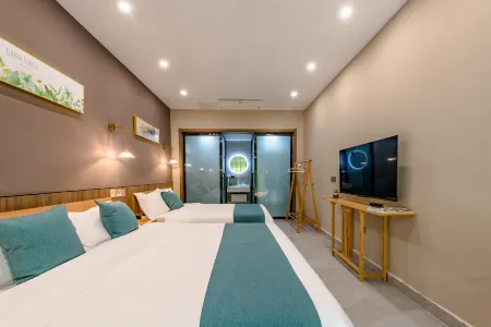 Floral Hotel · Taishan Oak Wei Hotel (Hongmen Mountain Entrance ） Отели рядом с достопримечательностью «Shandong Science and Technology University East Campus»