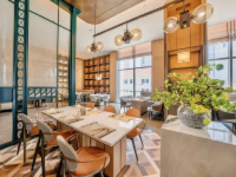 Qingdao Yihai Garden Hotel (May Fourth Square) โรงแรมในชิงเต่า