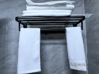 Xitai Shuangsehu Hotel - 2-Star