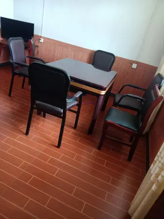 Yuntai Mountain Villa Отели рядом с достопримечательностью «Longquan Cave»