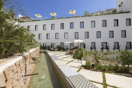 HM Palma Blanc Отели рядом с достопримечательностью «Университет Балеарских островов»