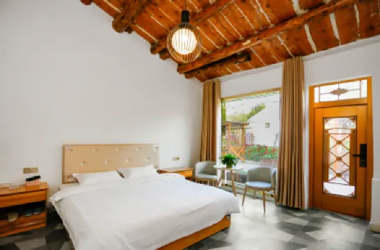 Wangshan Tingshui Self-driving B&B Hotels near Nalati National Forest Park