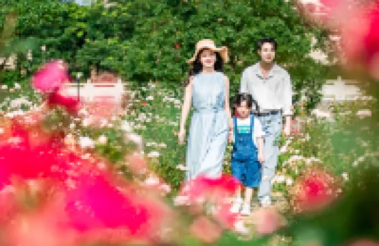 Qianhuazhou Holiday Hotel Hotels near City of Glory, Huizhou