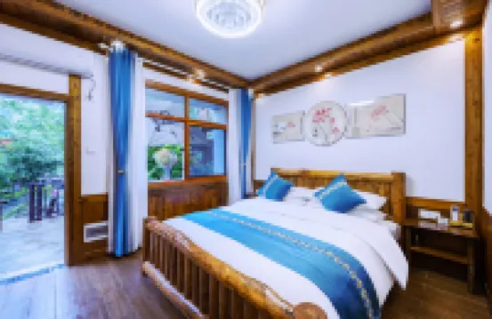 Zhangjiajie Wulingyuan Forest Youyue Art Homestay