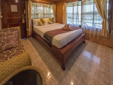 Tongta Phaview Resort