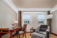Yuebanwan Hotel (Fat Donglai at Xuchang Railway Station) - 3 stjerner