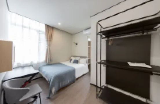 CJIA Apartment Hotel (Shanghai Daning Zhongshan North Road Metro Station)
