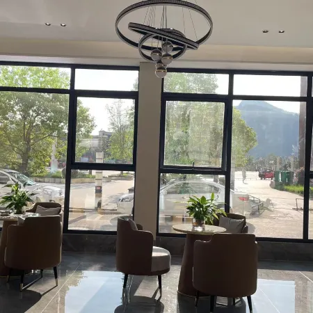 Shi Bingxuan Hotel