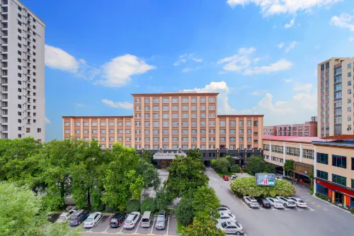 Pingyu Hotel - Parking