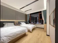 Hotel Sodombaj Hotels in Xinlong County