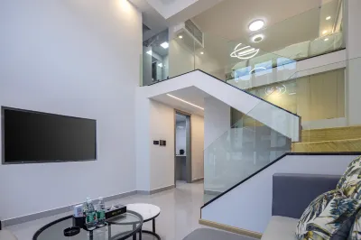 30 Degree North Latitude Homestay (Enshi Cultural Plaza Airport) Hotel di 