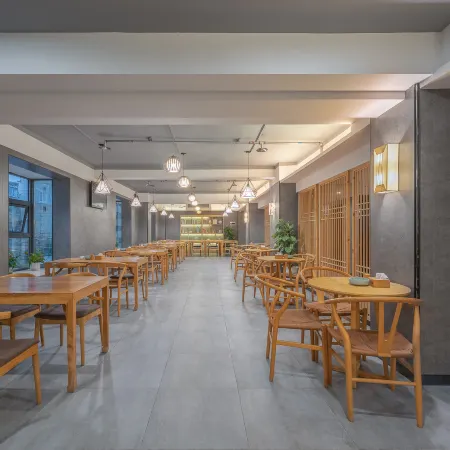 Yuesen Yimeijia Hotel (Dazhou City Central Square Store)