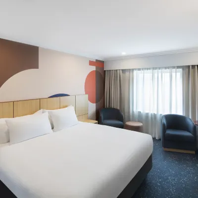 Ibis Styles Sydney Central Hotels near Museum