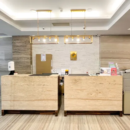 CHECK inn Express Taipei Station Отели рядом с достопримечательностью «Датун»