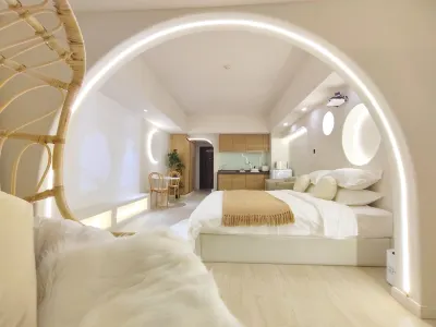 SMART MAGIC HOUSE Отели в г. Шанхай