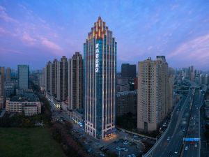 Yishang Junpin Hotel (Wuhan University of Technology Street Entrance Branch)