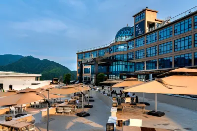 Shiwai Shanju Hotel Hotels in Xinhua
