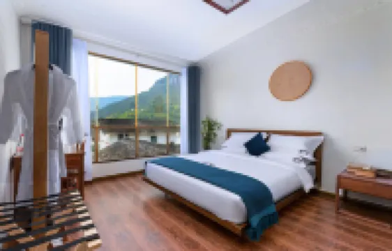 Fanjing Mountain Four Courtyard Homestay
