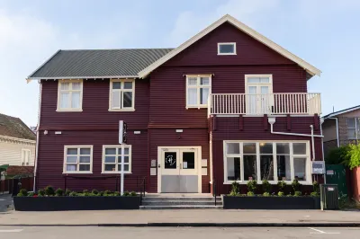 Haka House Christchurch Hotels in 