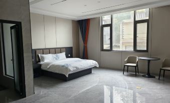 Tiantian Theme Hotel