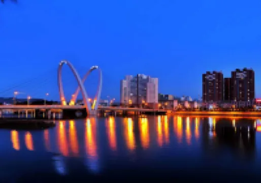 Yunji·Smart Cinema Holiday Homestay
