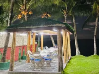 แบดแลดซ์ บีชแอนด์ไดฟ์รีสอร์ท โรงแรมใกล้หาดทาบิเน