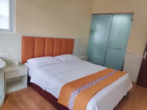 Jiangchen Hotel (Qijiang Bus Station) Отели рядом с достопримечательностью «Международная площадь Чжэцзян»