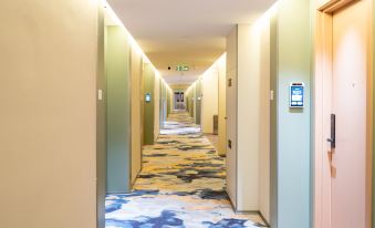 Dream Half City Future Smart Hotel