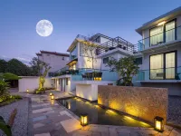 qiuting Holiday Hotel·Snow Mountain View Designer Hotel Hotels near Lijiang Railway Station