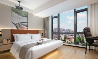 Changsha Yinlu · Lanlin Light Luxury Hotel (Dazhong Media College)