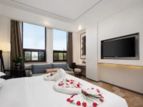 Yinchuan Cultural City Phoenix Fantasy City Hotel Hotel di Yinchuan